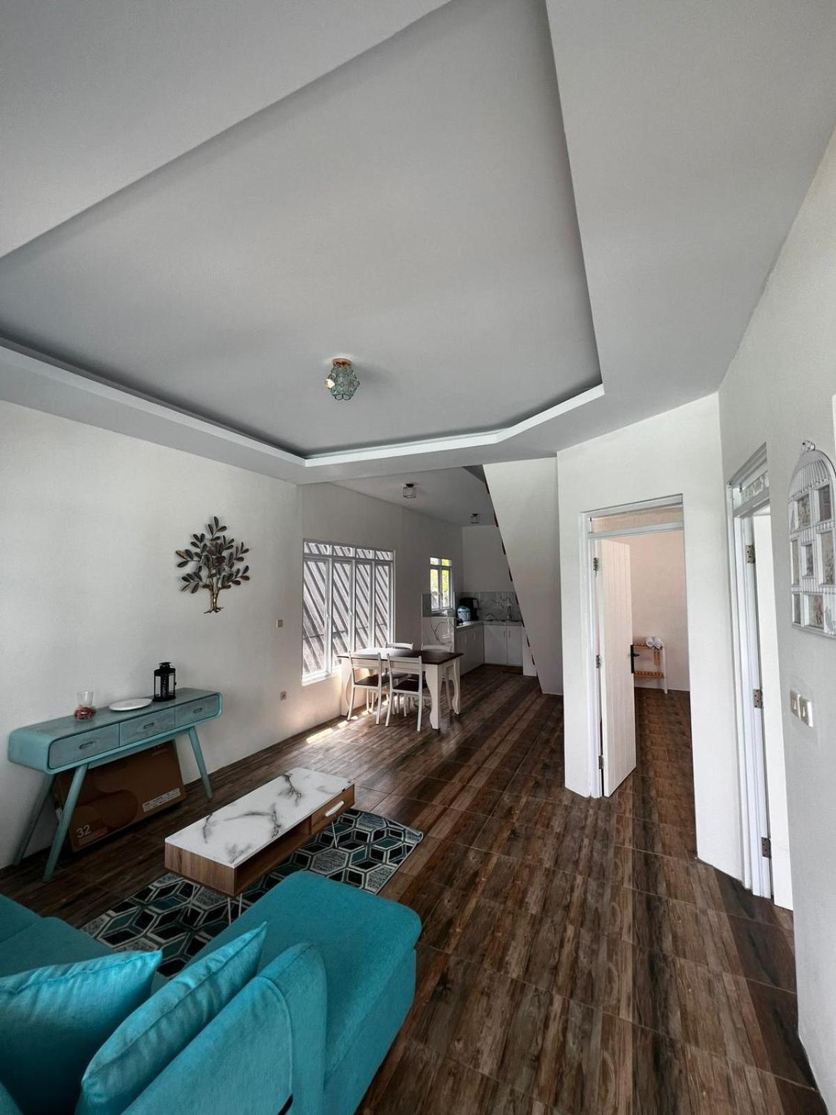 Ellada Megamendung Villa Bogor
