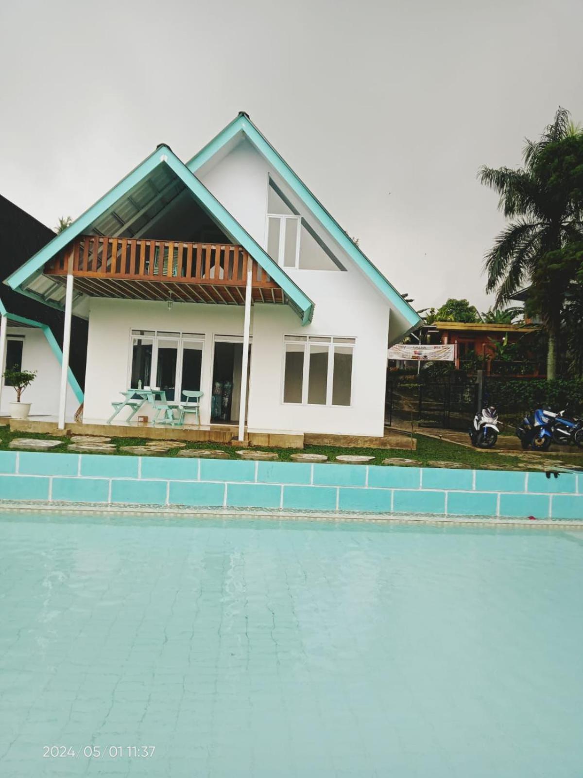 Ellada Megamendung * Bogor
